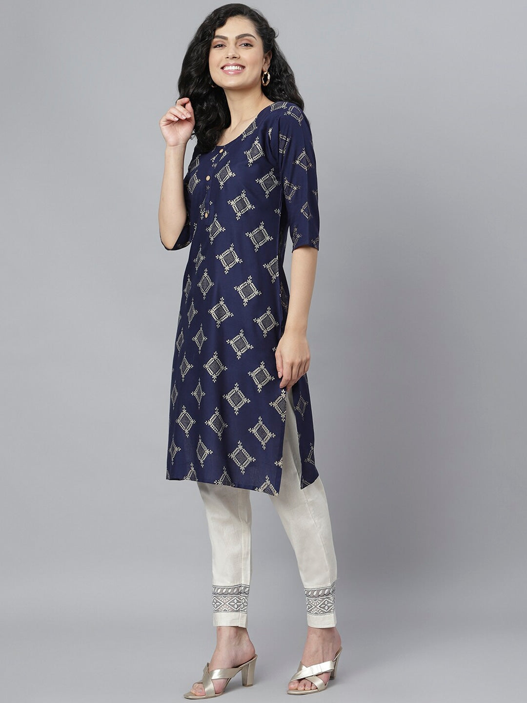 Women's Gold Printed Rayon Straight Kurta