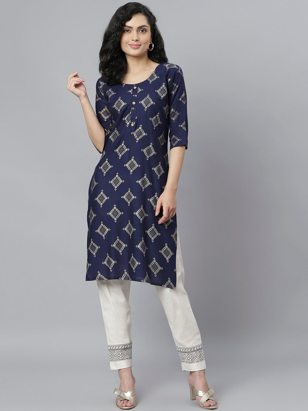 Women's Gold Printed Rayon Straight Kurta