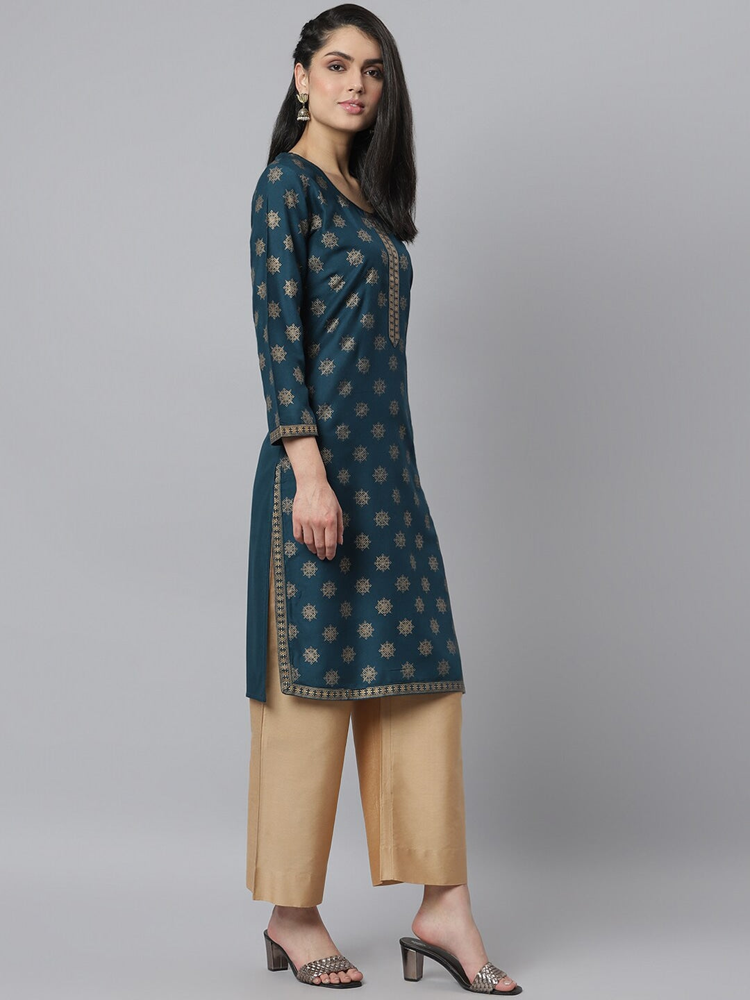 Women's Gold Printed Rayon Straight Kurta