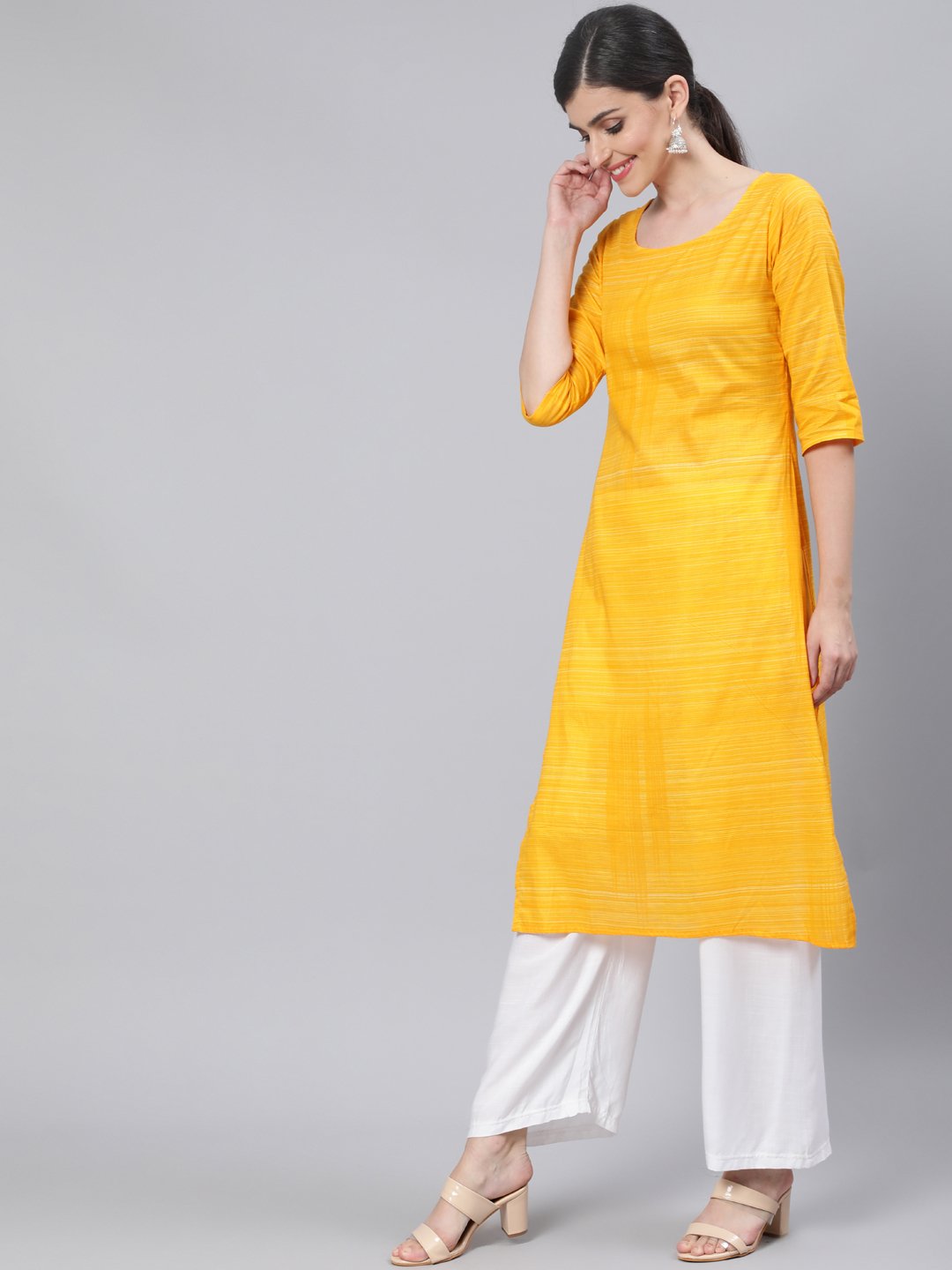 Women Yellow Straight Kurta With Three Quarter Sleeves