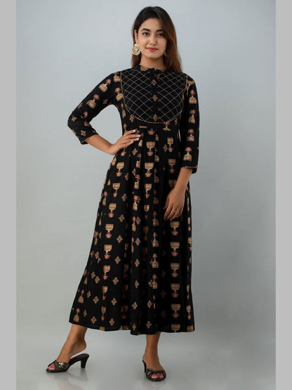 Women Cotton Printed Flared Kurta