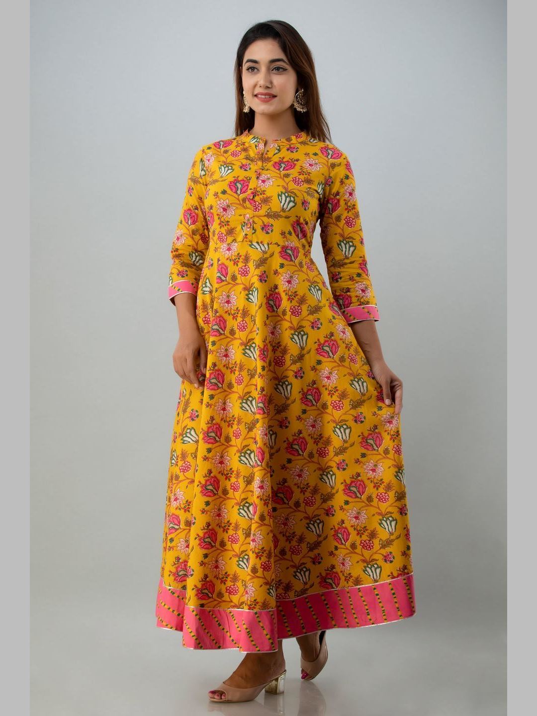 Women Cotton Printed Flared Kurta