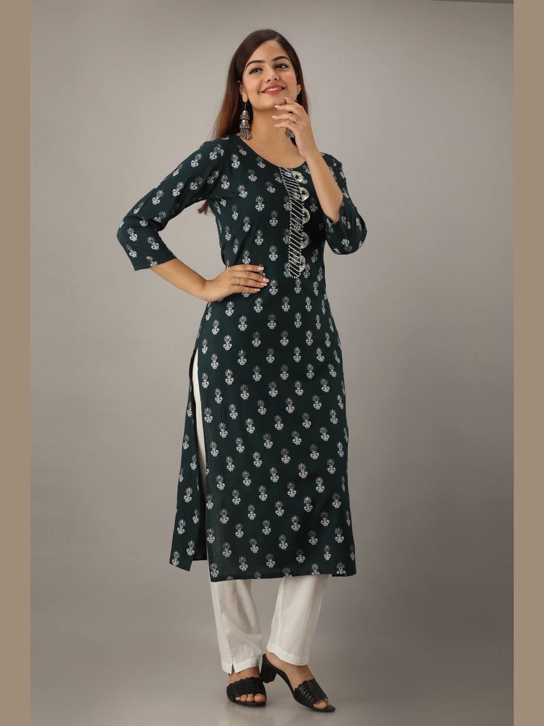 Women Cotton Printed Straight Kurta