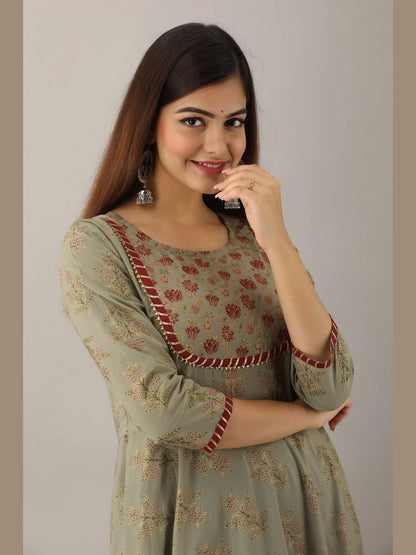 Women Cotton Printed Flared Kurta