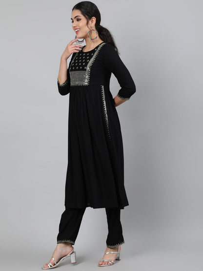 Women Rayon Slub Round Neck 3/4 Sleeve Solid A-Line Kurta & Pant Set