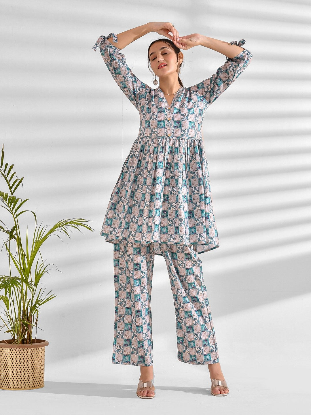 Viscose Rayon Floral V Neck Kurta Set