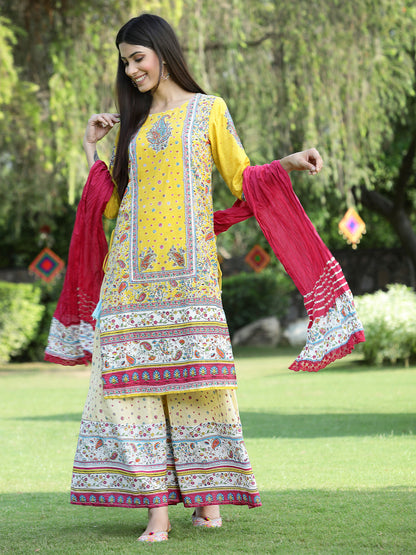 Yellow Cambric Printed Straight Kurta Sets