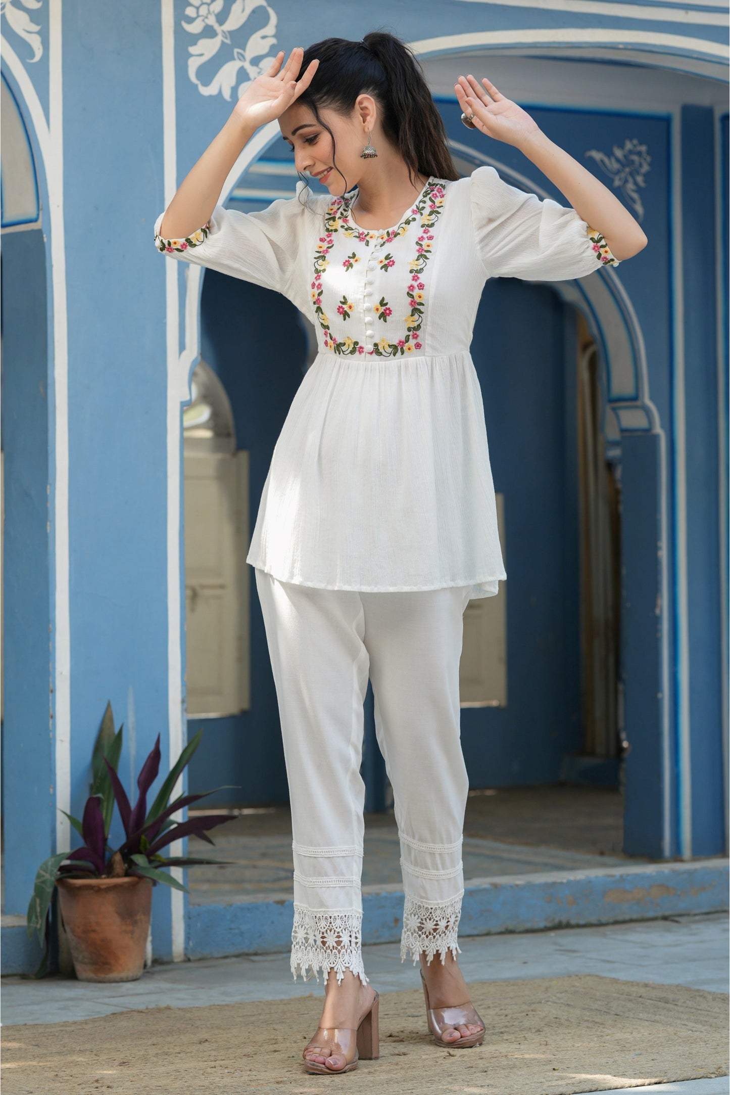 White Cotton Crepe Floral Embroderied Tunic