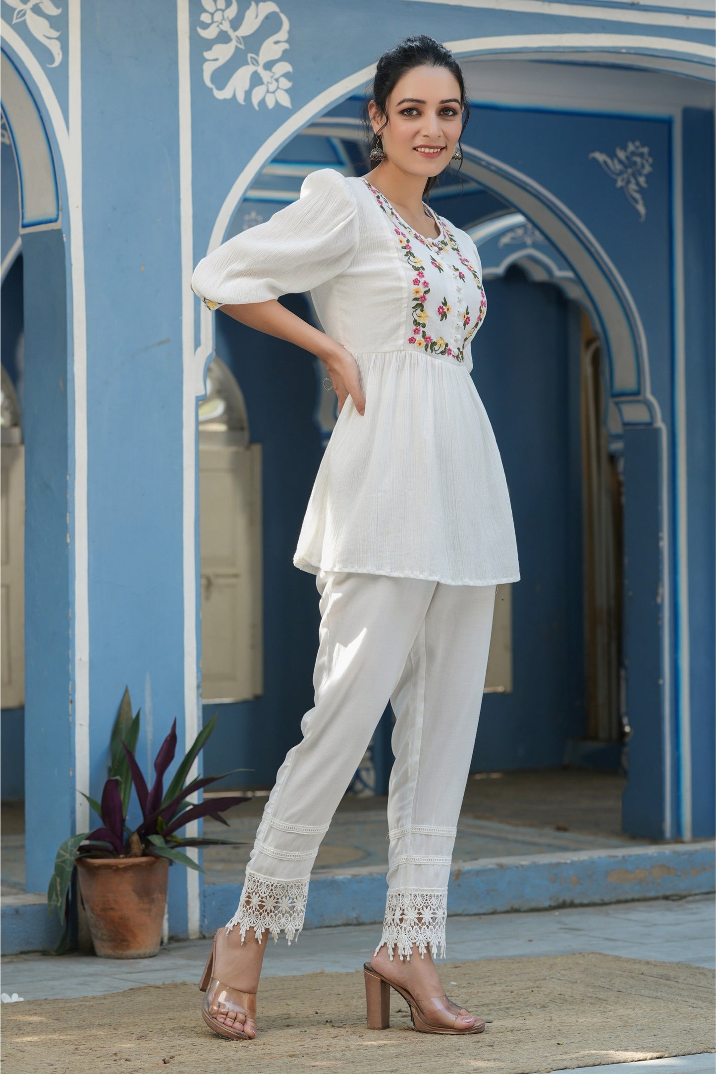 White Cotton Crepe Floral Embroderied Tunic