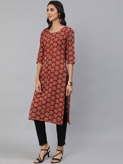 Women Maroon Embroidered Straight Kurta With Three Quarter Sleeves