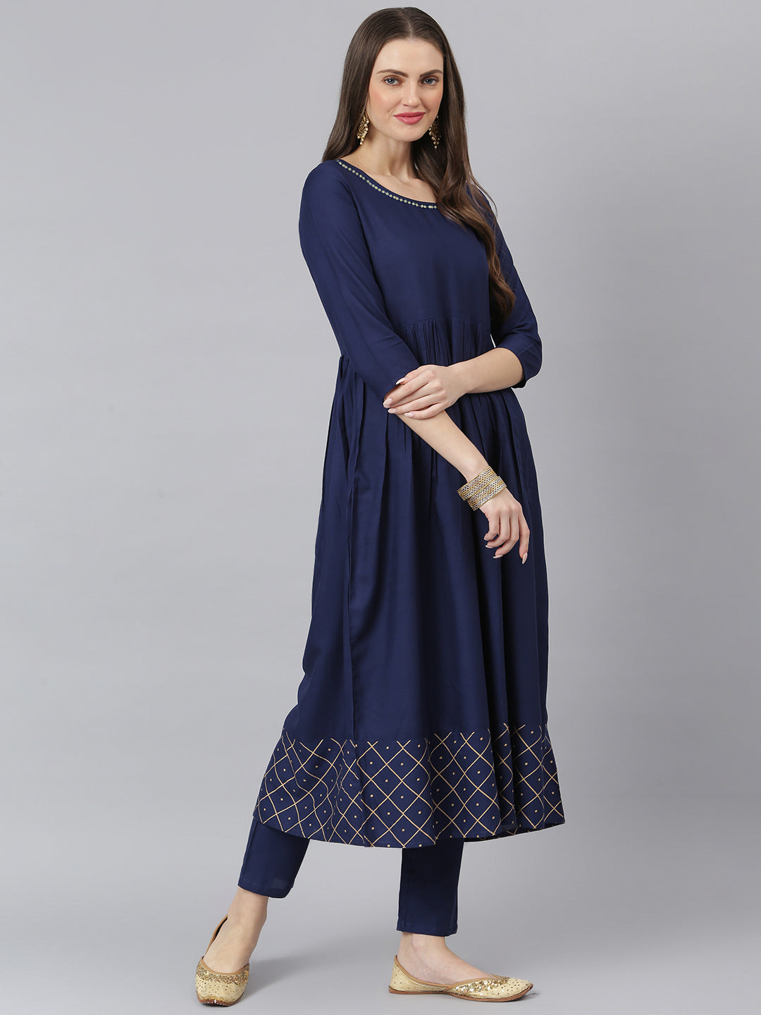 Women Checkered Rayon Flared Kurta Pant Dupatta Set