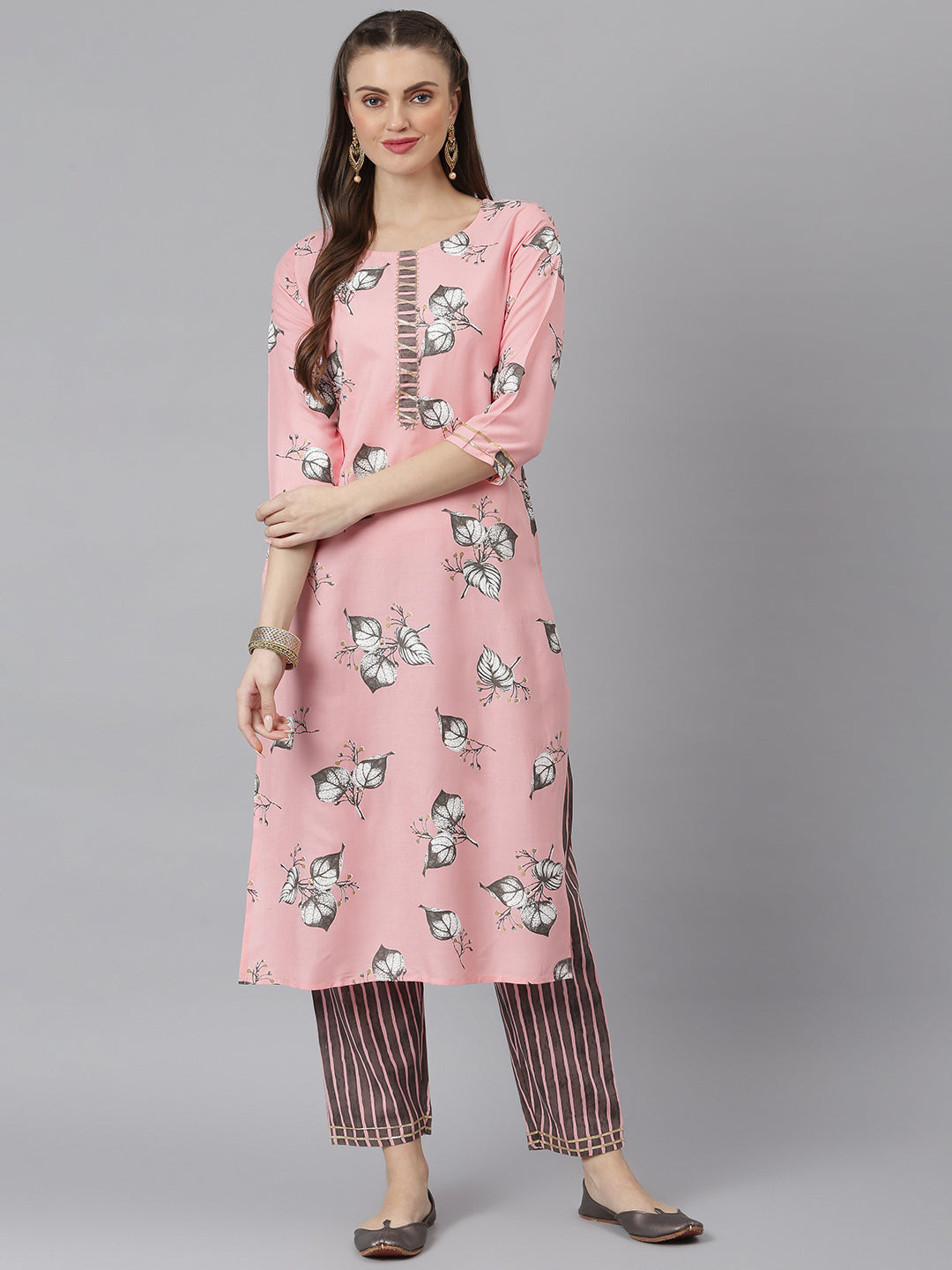 Women Floral Print Rayon Straight Kurta Pant Set