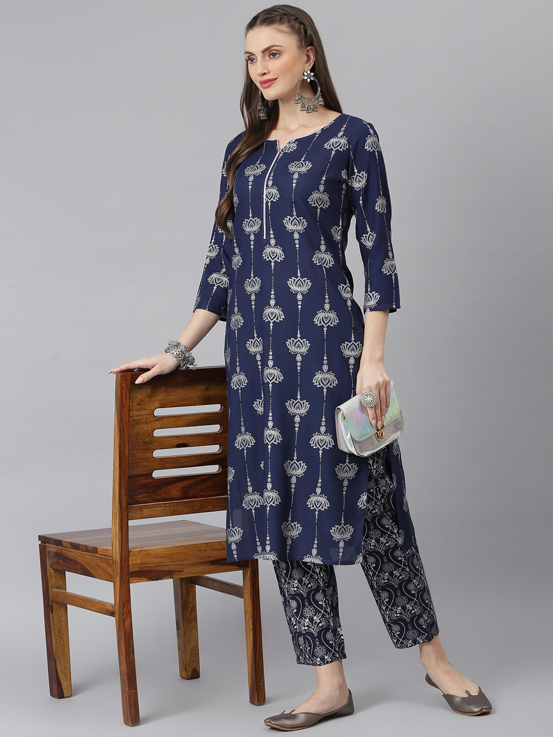 Women Floral Print Rayon Straight Kurta Pant Set