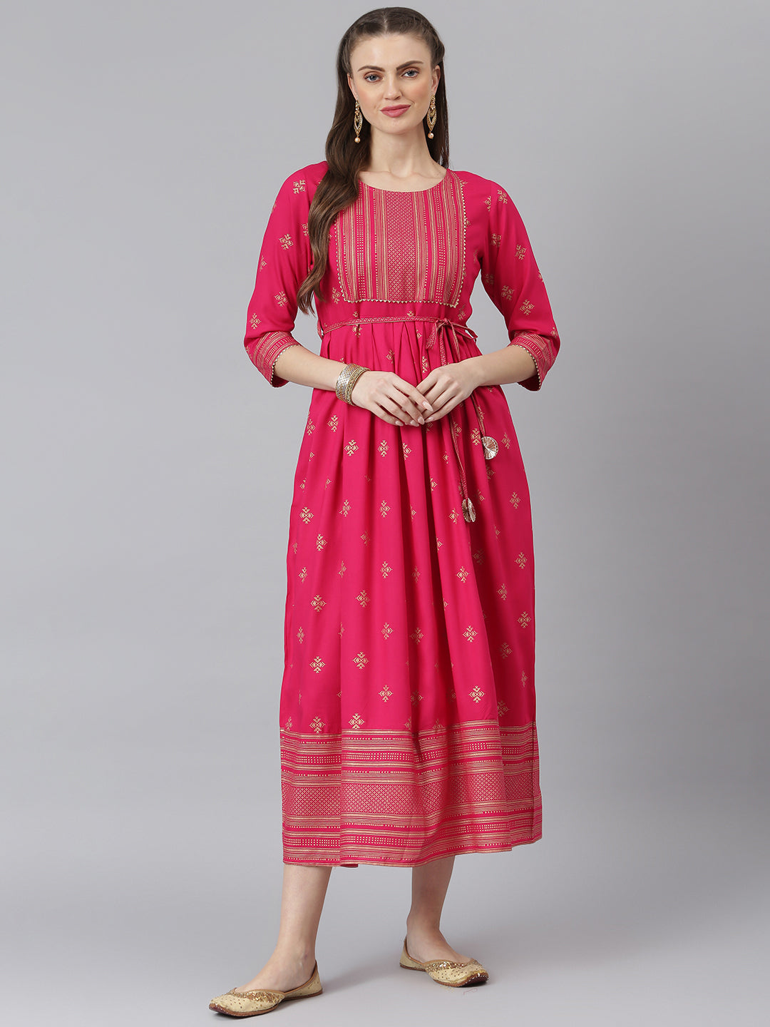 Women Gold Printed Rayon Flared Kurta