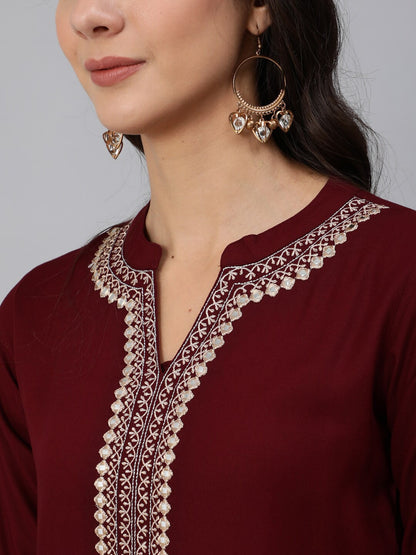 Women Burgundy Embroidered Straight Kurta With Three Quarter Sleeves