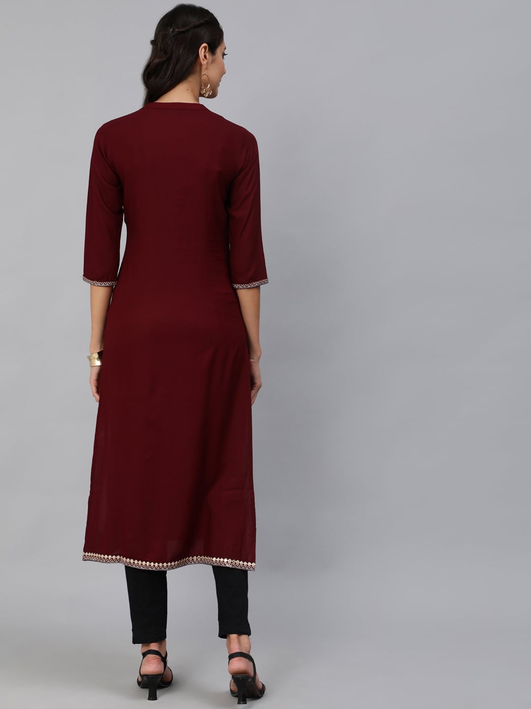 Women Burgundy Embroidered Straight Kurta With Three Quarter Sleeves